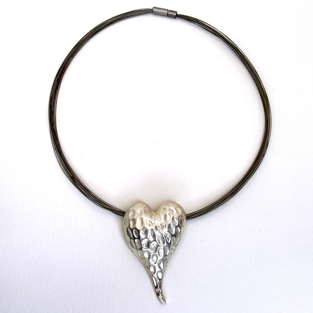 Hammered Elongated Puffy Heart Necklace Silver Tone Multi Strand Wire Choker